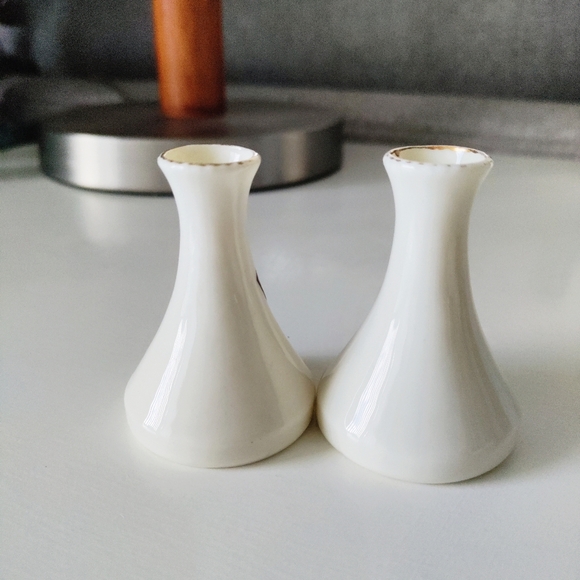 W H Goss Miniature Vases Set of 2 From UK - Picture 8 of 11